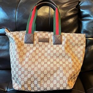 Authentic GUCCI Monogram Sherry line Tote Bag. *Excellent condition*